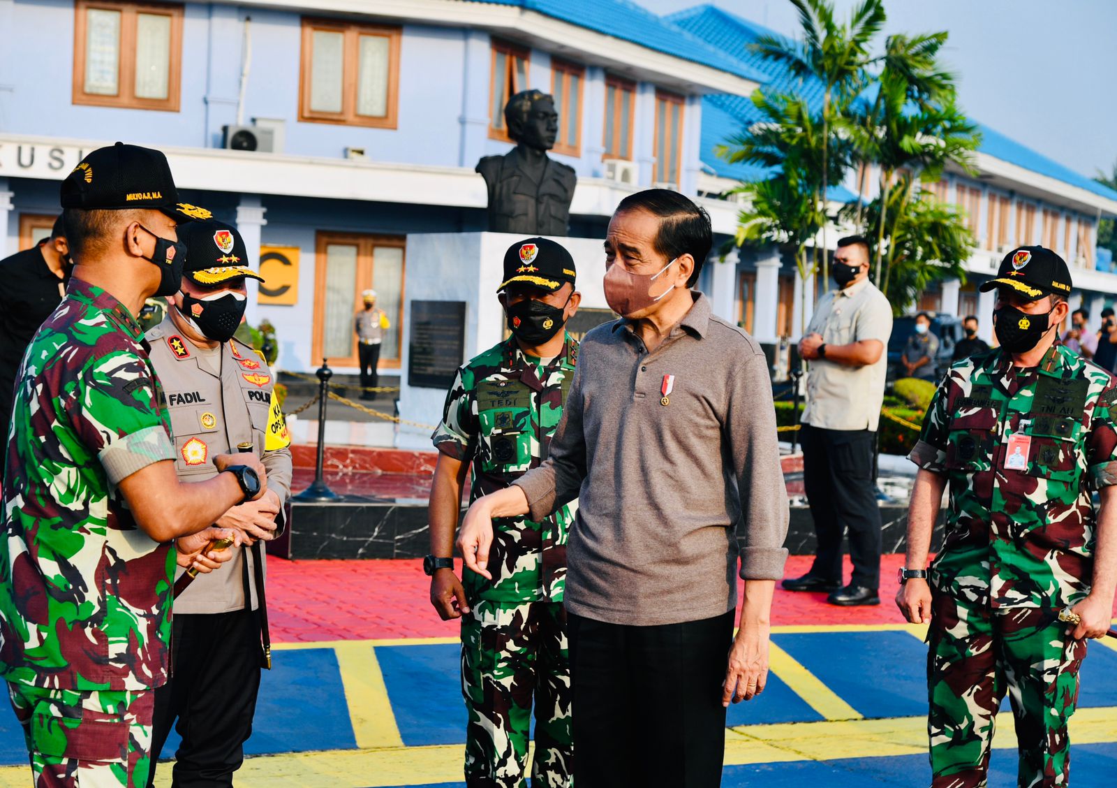 Presiden RI Jokowi tiba di Rumah Sakit Internasional Bali. (FOTO/Humas)
