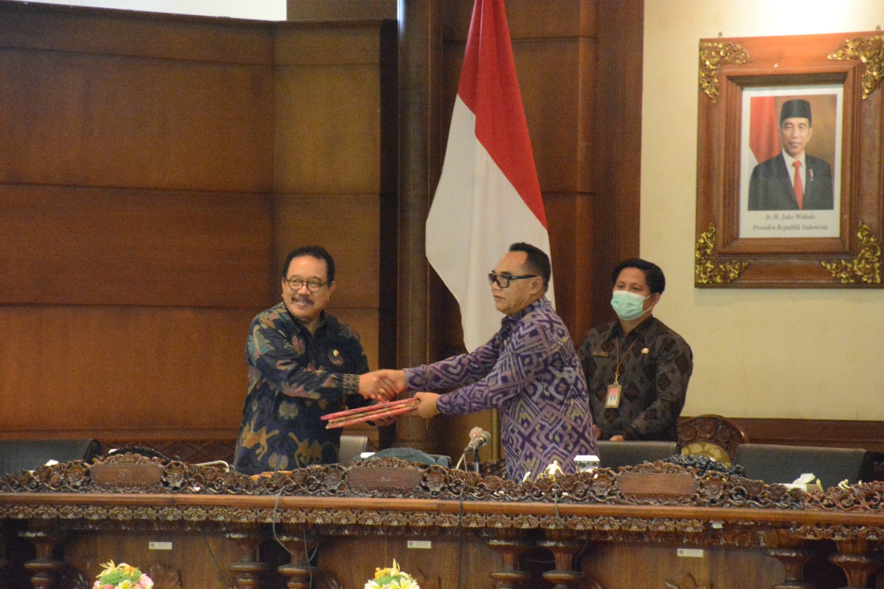 Gubernur Bali Sikapi Ranperda Inisiatif Dewan Tentang Hasil Pengelolaan Kekayaan Daerah