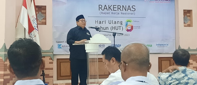 Ketua Umum SMSI, Firdaus menyampaikan sambutan pada pembukaan Rakernas SMSI 2023 di Hall Gedung Dewan Pers Jakarta 6 Maret 2023.